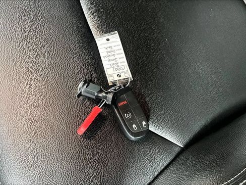 Used 2025 Jeep Compass Limited AWD/4WD image 10