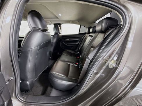 Used 2021 MAZDA MAZDA3 Premium Plus image 9