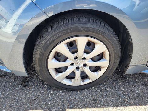 Used 2022 Toyota Corolla LE image 24
