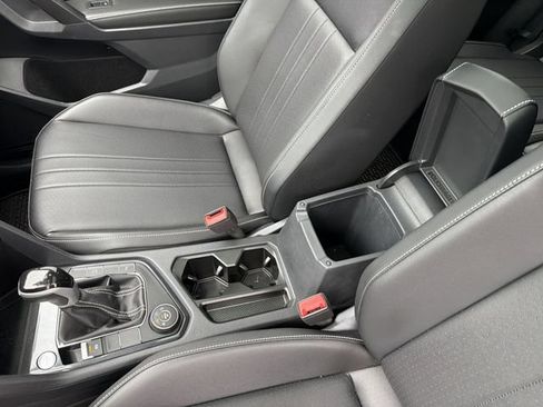Used 2024 Volkswagen Tiguan SE R-Line AWD/4WD image 22