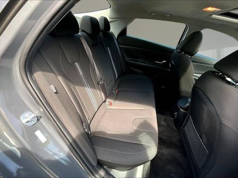 Used 2025 Hyundai Elantra SEL FWD image 20