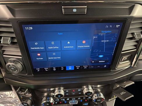 New 2026 Ford F250 Lariat w/ Black Appearance Package AWD/4WD image 9