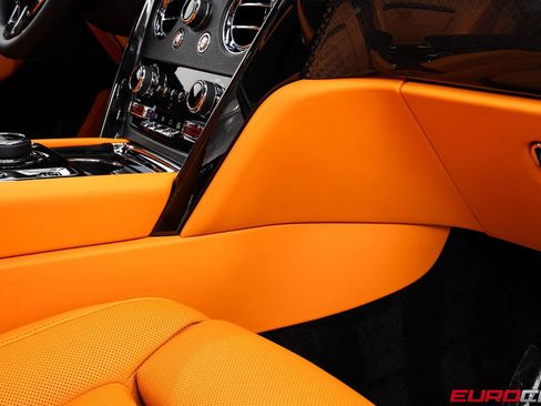 Used 2023 Rolls-Royce Cullinan Black Badge w/ Dark Exterior Package image 34