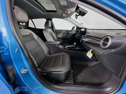 New 2025 Chevrolet Trax ACTIV w/ Sunroof Package image 28
