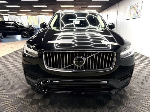 Used 2020 Volvo XC90 T6 Momentum w/ Protection Package Premier AWD/4WD image 4