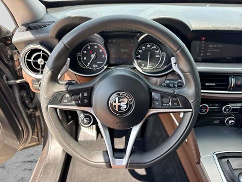 Used 2018 Alfa Romeo Stelvio Sport w/ Quick Order Package 22J Sport AWD/4WD image 23