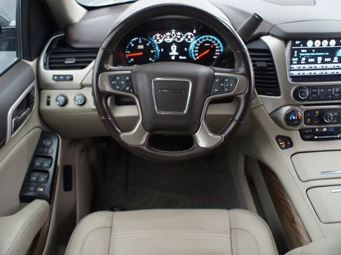 Used 2020 GMC Yukon Denali image 5