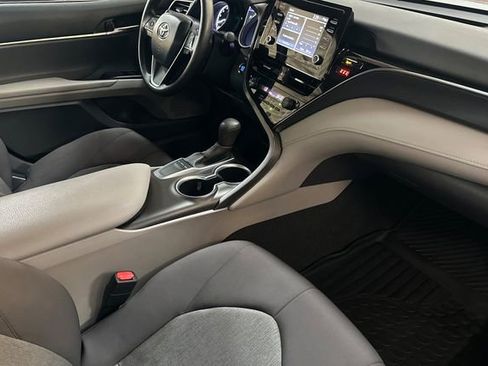 Used 2024 Toyota Camry LE w/ Convenience Package image 17