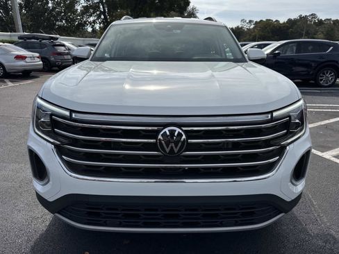 Used 2025 Volkswagen Atlas SE image 8