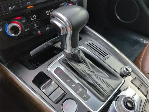 Used 2017 Audi Q5 2.0T Premium Plus w/ Technology Package image 35