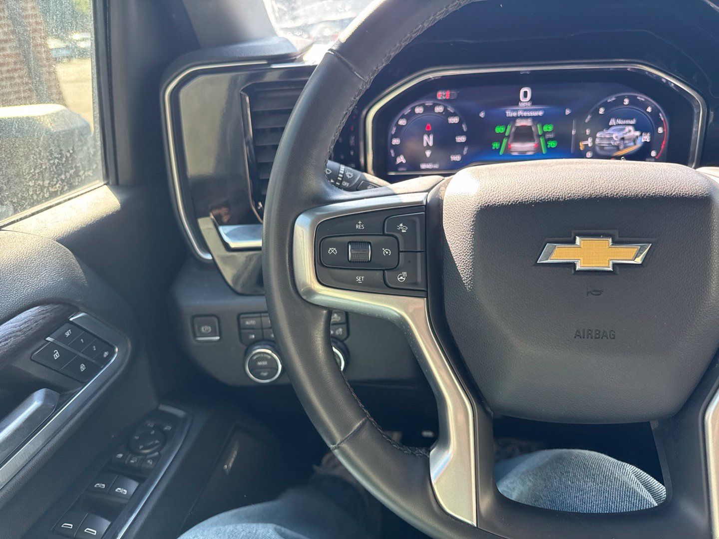 Used 2024 Chevrolet Silverado 2500 LTZ w/ LTZ Texas Edition AWD/4WD image 22