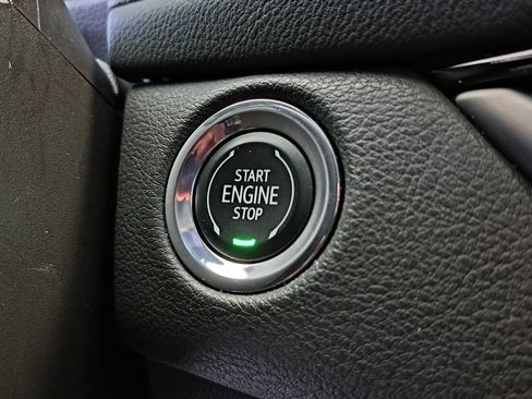 Used 2024 Cadillac XT4 Premium Luxury image 14