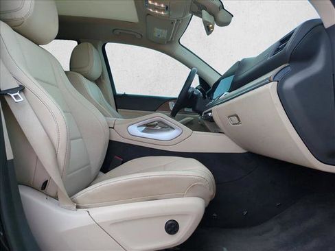 Used 2020 Mercedes-Benz GLS 450 4MATIC image 21