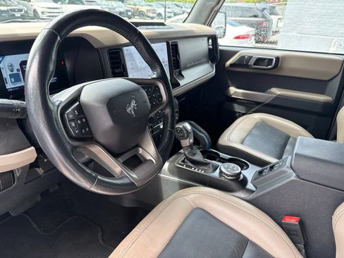 Used 2023 Ford Bronco Wildtrak AWD/4WD image 9