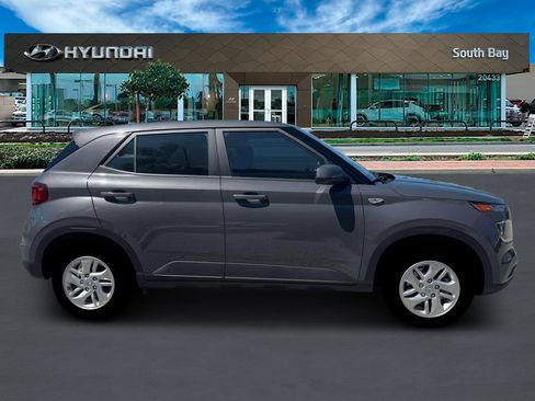 New 2026 Hyundai Venue SE image 9