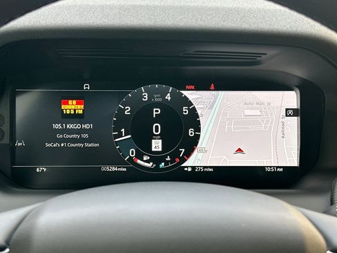 Certified 2025 Land Rover Discovery Sport Dynamic SE image 30