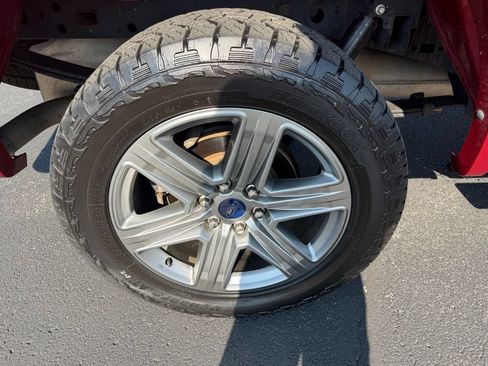 Used 2018 Ford F150 XLT w/ Equipment Group 302A Luxury AWD/4WD image 10