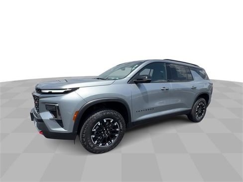 Certified 2024 Chevrolet Traverse Z71 w/ LPO, Floor Liner Package image 4