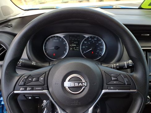 Used 2022 Nissan Kicks S image 30