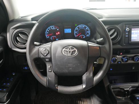 Used 2017 Toyota Tacoma SR image 20