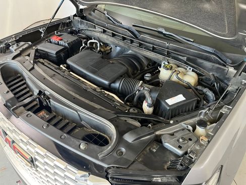 Used 2021 GMC Yukon Denali w/ Denali Premium Package image 16