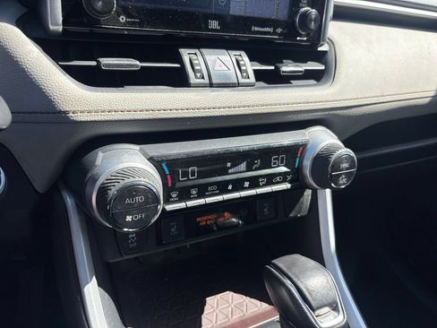 Used 2021 Toyota RAV4 Limited w/ Carpet Mat Package (TMS) AWD/4WD image 21