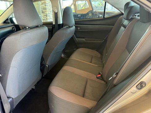 Used 2019 Toyota Corolla LE FWD image 12