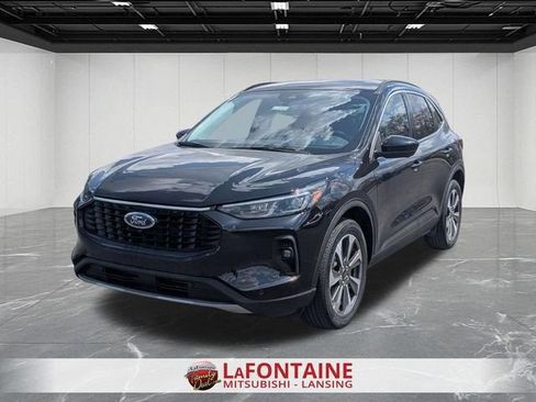 Used 2024 Ford Escape Platinum AWD/4WD image 1