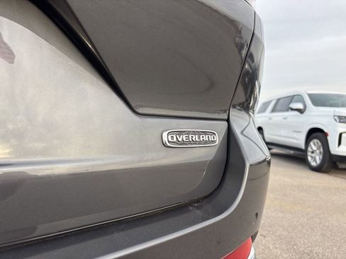Used 2022 Jeep Grand Cherokee Overland AWD/4WD image 5
