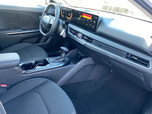 New 2026 Kia K4 LXS image 23