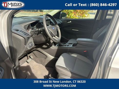 Used 2019 Ford Escape SE image 14