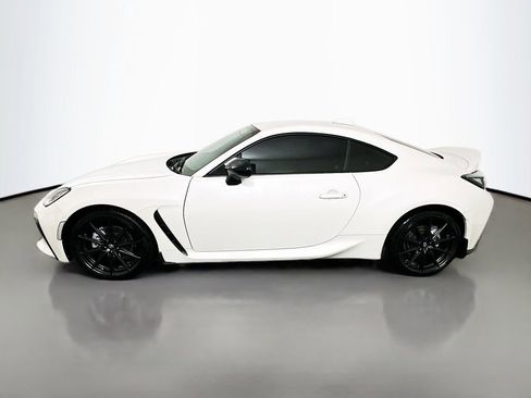 Used 2025 Toyota GR86 Premium RWD image 8