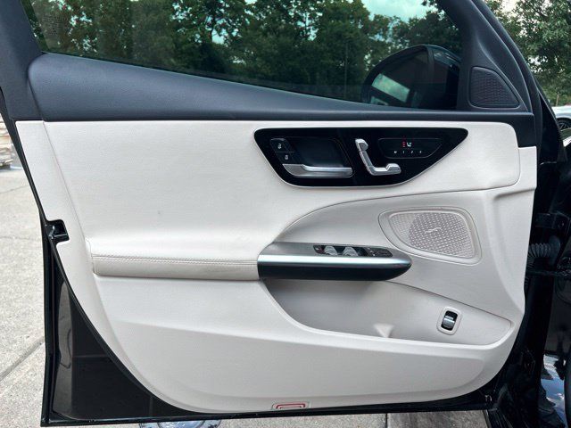 Used 2022 Mercedes-Benz C 300 4MATIC Sedan image 29