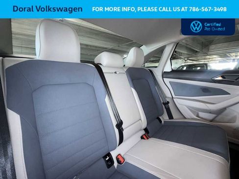 Used 2025 Volkswagen Jetta SE image 26