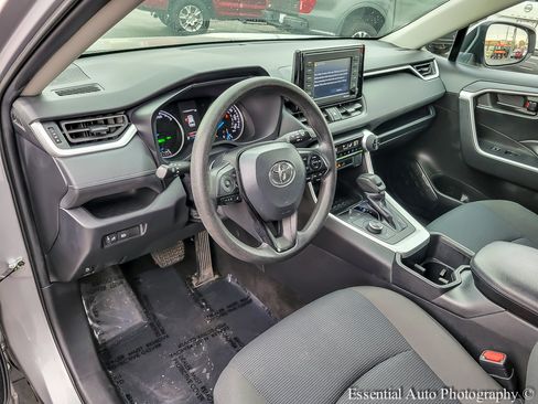 Used 2022 Toyota RAV4 LE AWD/4WD image 8