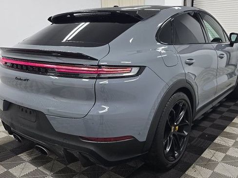 Used 2024 Porsche Cayenne Turbo GT AWD/4WD image 4