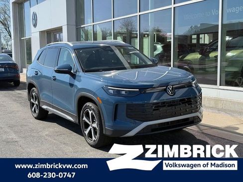 New 2026 Volkswagen Tiguan SE AWD/4WD image 1