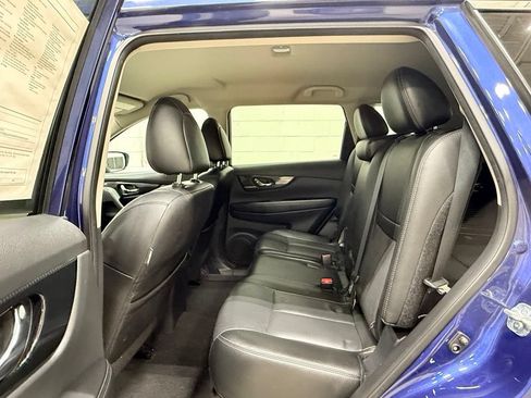 Used 2018 Nissan Rogue SL FWD image 30