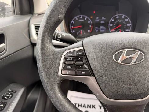 Used 2021 Hyundai Accent SE FWD image 12