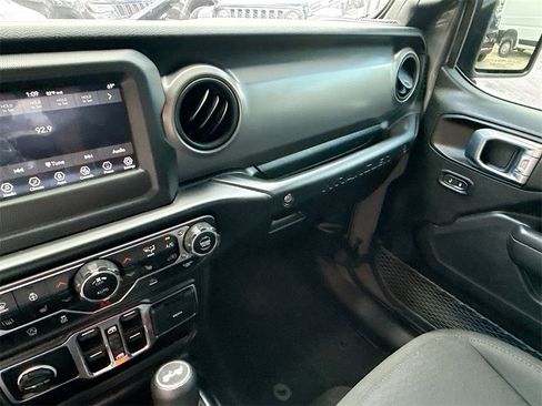 Used 2021 Jeep Wrangler Unlimited Sport S image 23
