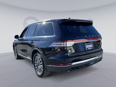 Used 2024 Lincoln Aviator AWD w/ Premium Package image 4