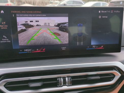 Used 2023 BMW 330i xDrive Sedan w/ Premium Package image 26