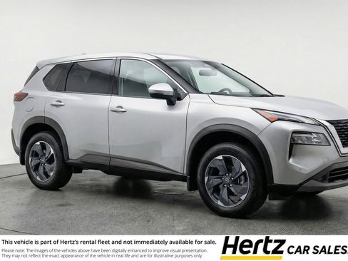 Used 2025 Nissan Rogue SV FWD image 1