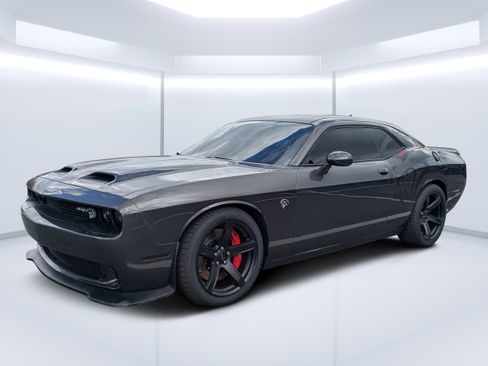 Used 2019 Dodge Challenger SRT Hellcat image 9