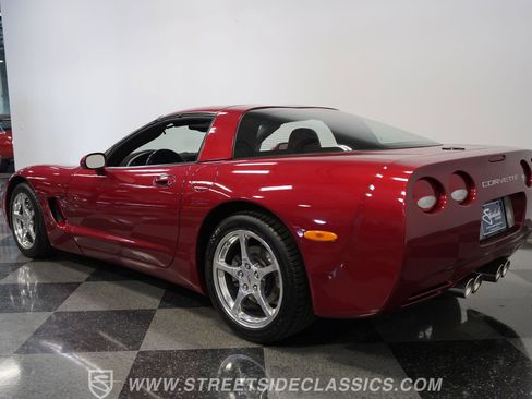 Used 2004 Chevrolet Corvette Z51 w/ Roof Package image 9