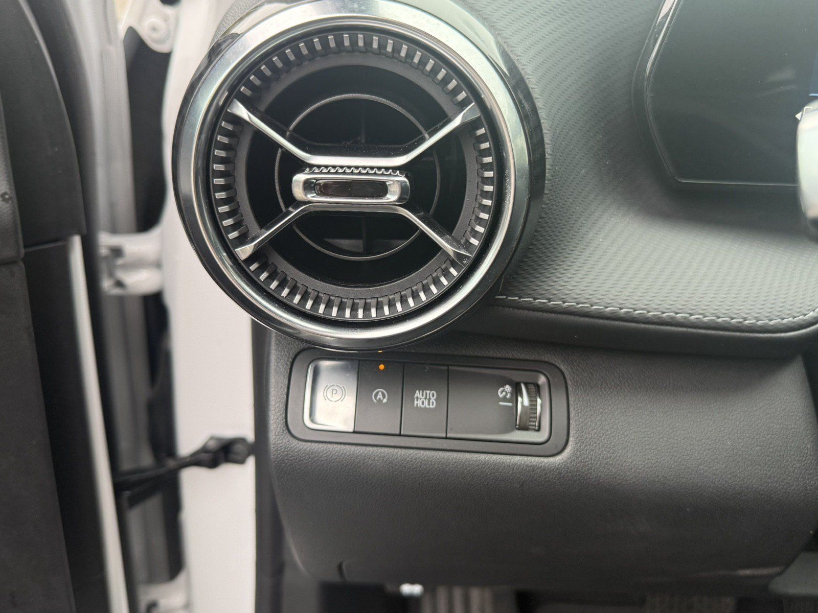 Used 2026 Chevrolet Equinox LT FWD image 22