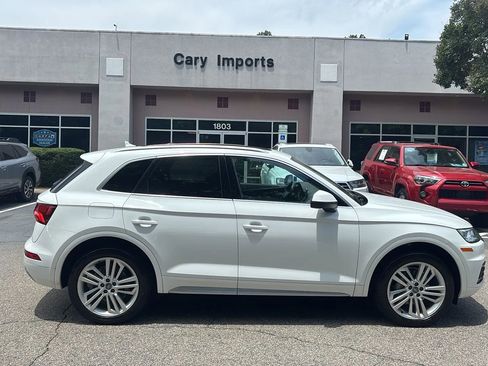 Used 2018 Audi Q5 2.0T Premium Plus w/ Premium Plus Package AWD/4WD image 4