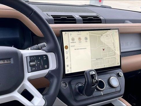 New 2026 Land Rover Defender 110 X-Dynamic SE image 6