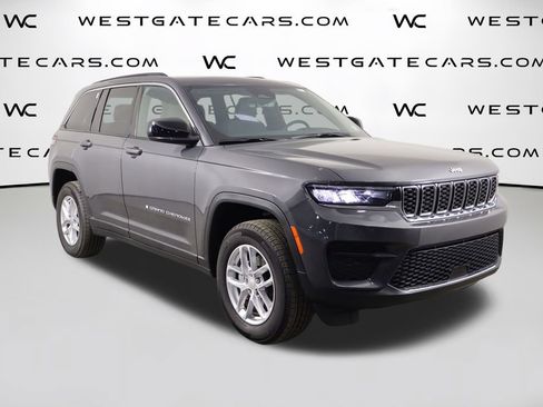 Used 2025 Jeep Grand Cherokee Laredo X w/ Trailer Tow Package AWD/4WD image 41