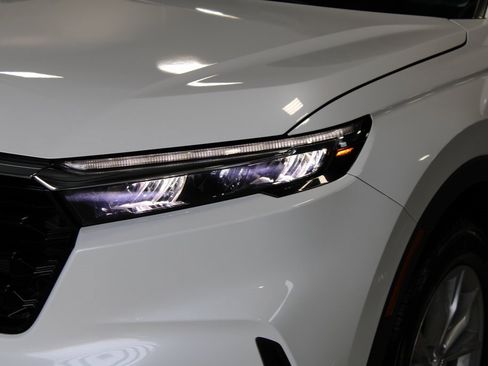 Used 2023 Honda CR-V EX image 2